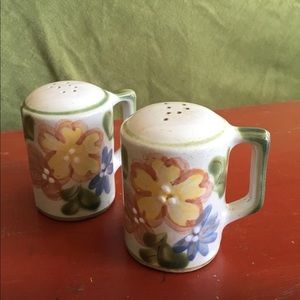 Louisville Stoneware Country Garden Green Shakers